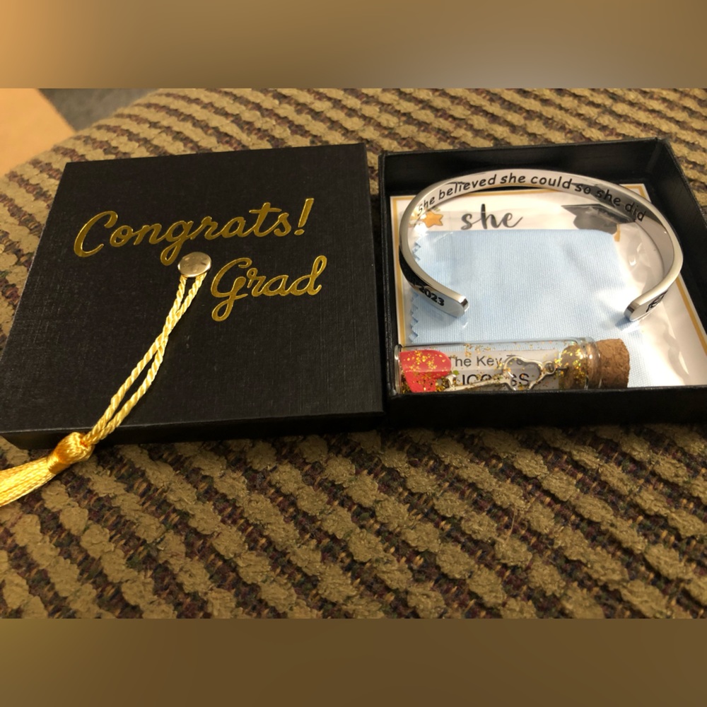 Class of 2023 Cuff Bracelet gift set